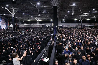 آخرین دیدار خانواده‌های معظم شهدا با رهبر شهید انقلاب
