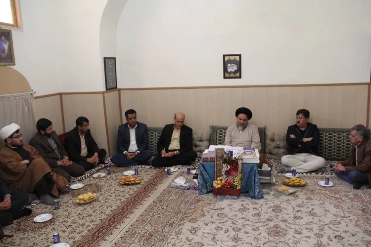فرهنگ خرید از بازار در آموزش‌های اجتماعی قرار گیرد