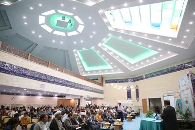 آئین تجلیل از دانش آموزان و فرهنگیان برگزیده مسابقات قرآن عترت و نماز