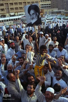 مراسم برائت از مشرکین زائرین ایرانی بیت الله الحرام پیش از شهادت به دست جنایتکاران سعودی در سال ۶۶
