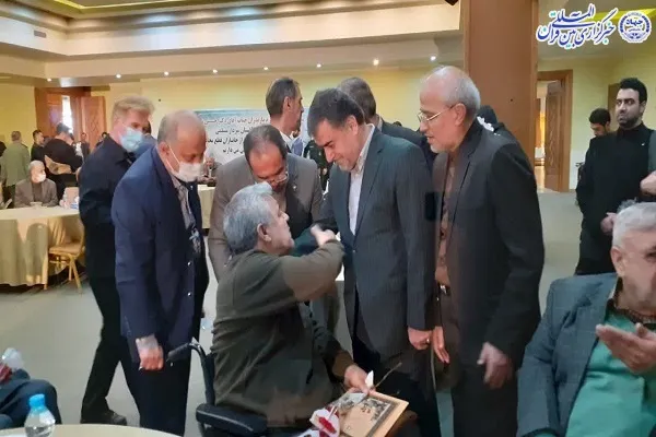 دیدار استاندار مازندران با جمعی از جانبازان ۵۰ تا ۷۰ درصد هشت سال دفاع مقدس مازندران در بابلسر