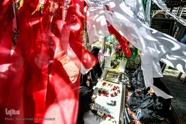 خانه تکانی قبور شهدا در آخرین پنجشنبه سال ۹۶