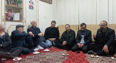 دیدار مسئولان شهری اصفهان با خانواده شهید مدافع امنیت، امیر باقری