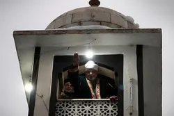 Pinaghihigpitan ng India na Makarating ang Dambana ng Muslim sa Srinagar