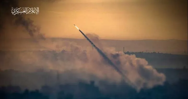 Yemen'den füze saldırısı: Ben Gurion'da uçuşlar durduruldu