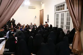 دیدارجمعی‌ازخانواده‌های‌شهدای مدافع‌حرم با رهبرانقلاب