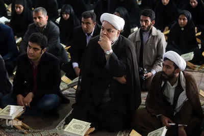 کاروان قرآنی انقلاب در دبیرستان عشایری شبانه روزی عفاف شهرستان عنبرآباد