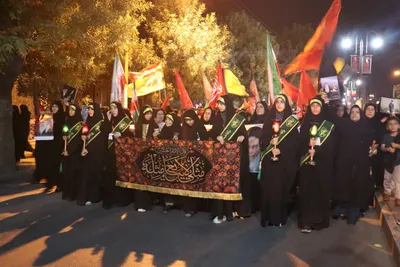دسته عزاداری بانوان ملایری در شام غریبان قائدشهید امت