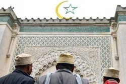 En France, Musulmans et chrétiens critiquent la loi « séparatisme »