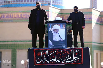مراسم تشییع پیکر مرجع فقید شیعه، آیت‌الله‌ لطف‌الله صافی‌گلپایگانی (ره) در شهر مقدس قم