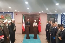 دول الإستکبار تدعم الفتنة في الدول الإسلامیة