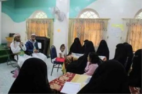 اليمن: إفتتاح المخيم التأهيلي لمعلمات القرآن بتعز