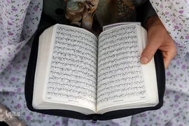 نماز عید سعید فطر در امام‌زاده پنج‌تن لویزان