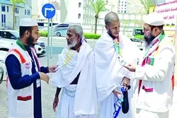 হাজিদের সেবায় বাংলাদেশি শিক্ষার্থীরা