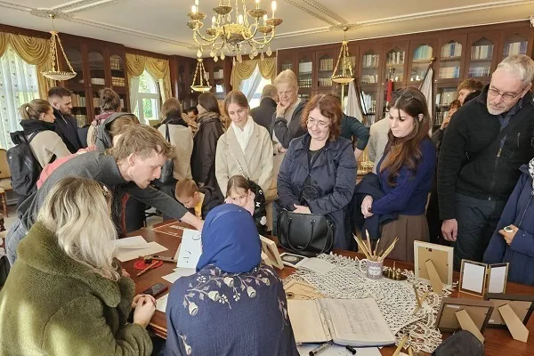 Islamic Center of Vienna Hosts Non-Muslims