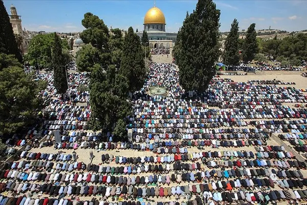 Mescid-i Aksa'da ramazan ayının ilk cuma namazı kılındı