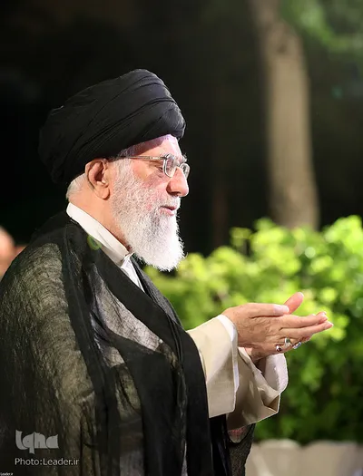 دیدار جمعی از شاعران و اهالی فرهنگ و ادب با رهبر انقلاب