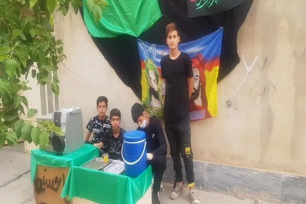 سوگواری بزرگ‌مردان کوچک در رثای حسین(ع)