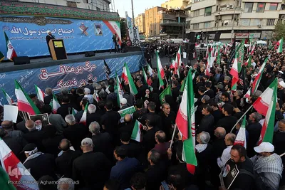 اجتماع بزرگ «امت رسول الله (ص)» مردم شهیدپرور تهران در میدان انقلاب