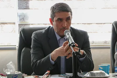 سیدعلی آقازاده استاندار مرکزی در بازدید از بیمارستان سینا اراک
