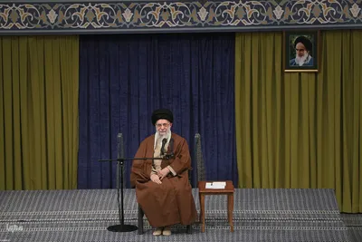دیدار جمعی از مداحان و شاعران اهل‌بیت‌ (ع) با رهبر معظم انقلاب
