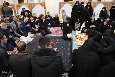 آیین وداع و تشییع پیکر مطهر ٨ شهید جنگ رمضان در شیراز