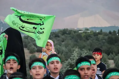 مراسم اهتزاز پرچم مزین به نام امیر المومنین علیه السلام در ملایر