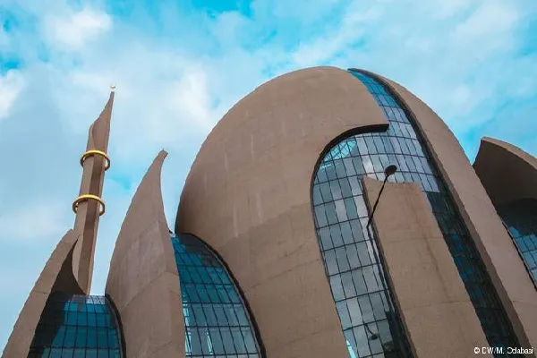 افتتاح مسجد «کلن» میان اعتراضات مخالفان اردوغان