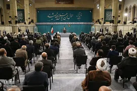 رهبر انقلاب اسلامی در دیدار دست‌اندرکاران برگزاری کنگره شهدای قم