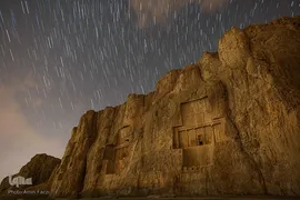 «انا زين السماء الدنيا بزينة الكواكب»