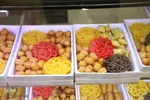 پخت نان و شیرینی مخصوص افطار در تبریز‎‎