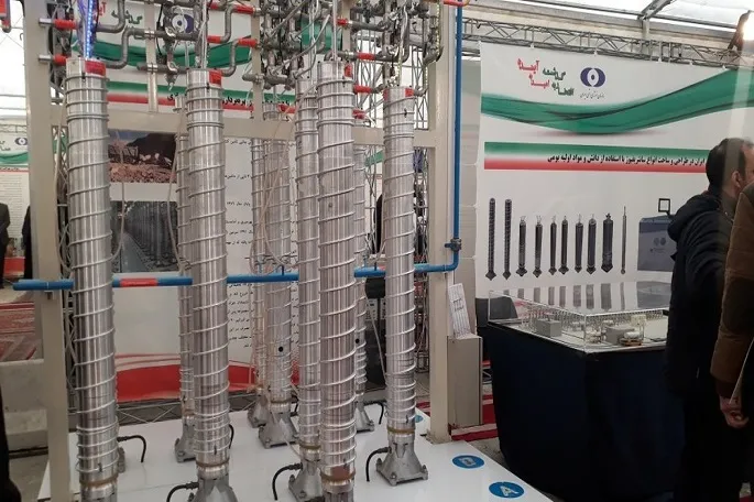 افتتاح نمایشگاه دستاورد‌های دفاع مقدس در کرمانشاه