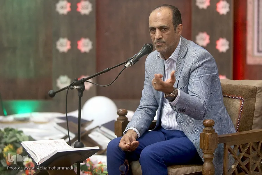 امور قرآنی را از دست تشکل‌های موازی رها سازید