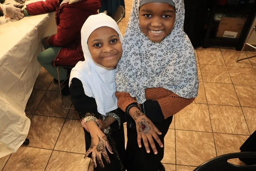 Ang Islamic Center sa Milwaukee ay Nagdaos ng Espesyal na Kaganapan upang Ipagdiwang ang Hijab