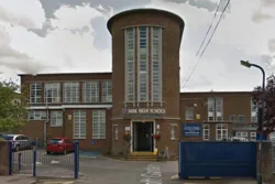 Shule London yazuia Sala ya Ijumaa ya wanafunzi Waislamu
