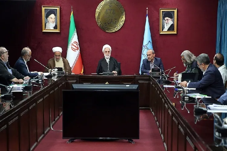 تأکید رئیس دستگاه قضا بر برپایی محاکم علنی و انتشار مفاد آن