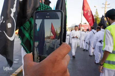 تشرف کاروان پیاده زیارتی حضرت شاهچراغ(ع) شهرستان فیروزآباد به حرم مطهر