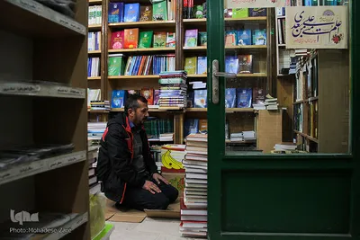 به دلیل نبود امکانات رفاهی در این مجتمع اغلب مغازه‌داران داخل مغازه به اقامه نماز می‌پردازند. 