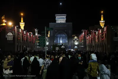 حرم مطهر رضوی در شب عید غدیرخم