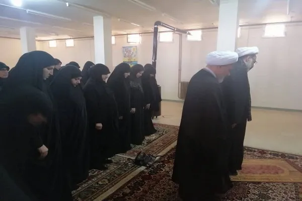 بالصور..معهد الشيخ بهاء الدين العاملي(رض) يقيم محاضرة قرآنية في لبنان