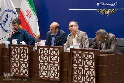 نشست صمیمانه رئیس جهاددانشگاهی با اعضای واحد‌های جهاددانشگاهی در اصفهان