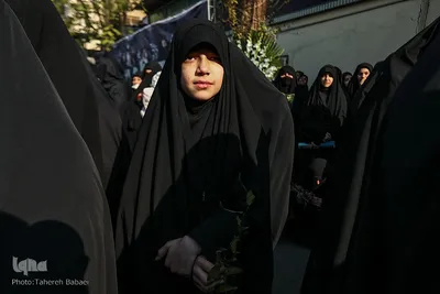 تشییع پیکرهای ۱۰۰ شهید گمنام از مقابل دانشگاه تهران