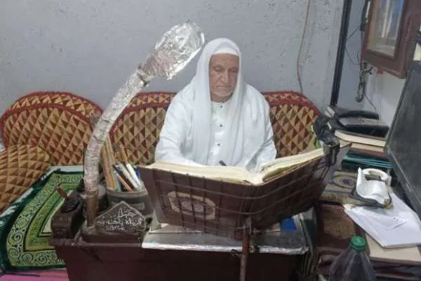 پیرمرد بی‌سواد مصری کاتب قرآن به زبان انگلیسی شد