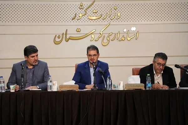 اولین راه خدمت‌رسانی به مردم ایجاد همگرایی بین دولت و شوراهای اسلامی است