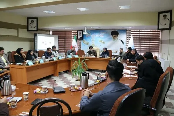 نشست کتاب‌خوان تخصصی «سردار دل‌ها» در سنندج برگزار شد