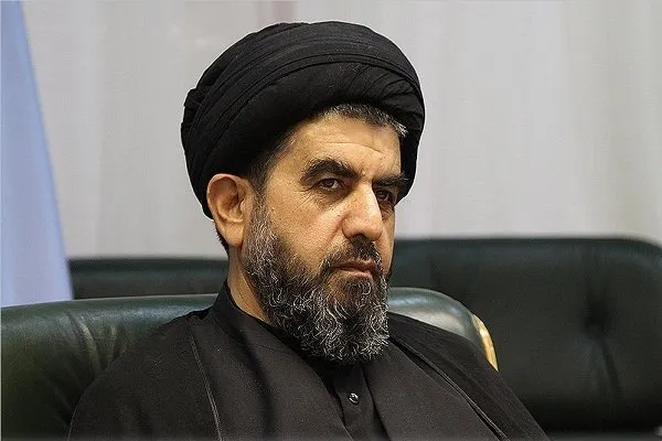 با معضل بدحجابی و سگ‌گردانی برخورد شود