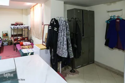 دانشجویان ساکن در اتاق‌ها و سوئیت‌ها می توانند یک نفر را به نمایندگی از خودشان انتخاب و جهت جمع‌آوری و تحویل وسایل به انبار به اداره سراها معرفی نمایند.