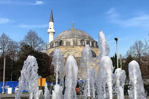 Mimar Sinan'ın Kocaeli'deki eseri yeniden ibadete açılacağı günü bekliyor