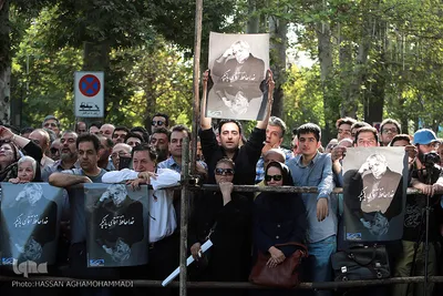 مراسم تشییع جنازه عزت الله انتظامی