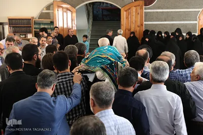 مراسم تشییع پیکر خادم القرآن مرحوم «غفور آقازاده سلطانی» بنیان‌گذار دارتحفیظ القرآن الکریم